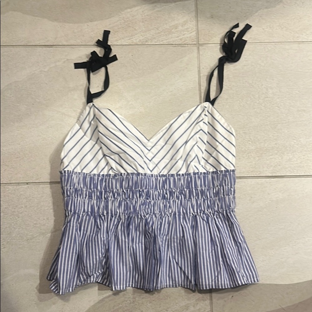 Express (L) top